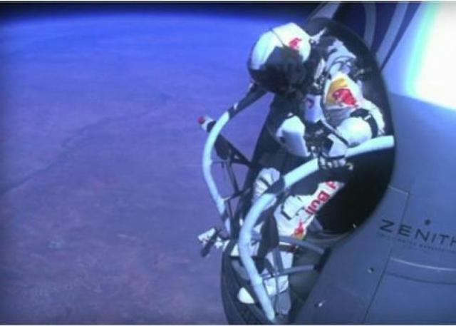 O paraquedista Felix Baumgartner, de 43 anos, saiu