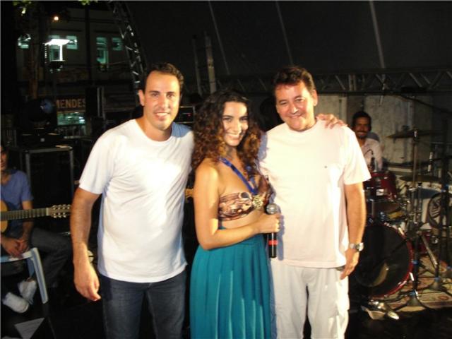 Aline Calixto com o vereador Samuel Gazolla e o Se