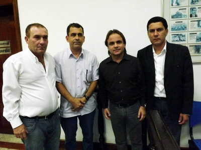 Vereadores Fernando Amaral, Fernando Pacheco, e Vinicius Oliveira com Eros Biondini