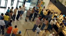 O PROCON quer cumprir a lei municipal de fila em banco