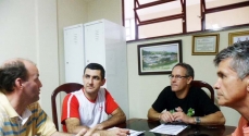 O Secretário Municipal de Esportes formalizou em reunião o convite ao Remo