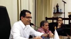 Fernando Pacheco, presidente da Câmara, durante a discussão de um projeto de lei