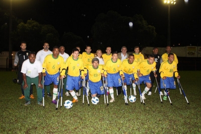 Prefeito Cesinha junto com a Sele&ccedil;&atilde;o Brasileira de futebol para amputados