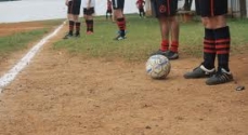 Os campos de futebol de várzea da cidade serão beneficiados (foto ilustrativa)