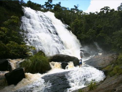 A cachoeira mais famosa da Usina Maur&iacute;cio, local do poss&iacute;vel afogamento