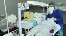 Centro Cirúrgico do Hospital Olyntho Almada durante a cirurgia de catarata