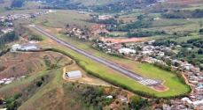 Vista panorâmica do aeroporto que tem pista de 1140 metros 