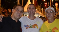Fausto Menta, prefeito José Ronaldo e Geraldo Loures, secretário de Administração de Miraí