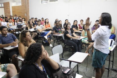 A primeira palestra do PIBID em Cataguases foi ministrada por Kelly