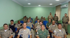 A parte teórica do Curso aconteceu no stand do Tiro de Guerra