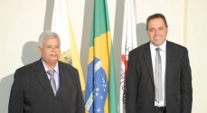 Prefeito de Guiricema, Antônio Vaz e seu vice, João Batista de Oliveira (DEM)