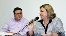 Márcio Facchini e Eliana Spíndola durante a Audiência Pública