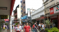 Calçadão em Cataguases reúne lojas de diversos segmentos