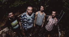 Os apazes da MUdhill produzem um som com identidade própria e do mais puro rock