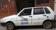 Este Fiat Uno é um dos carros a serem leiloados