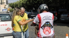 A Blitz educativa aconteceu próxima à antiga Estação ferroviária