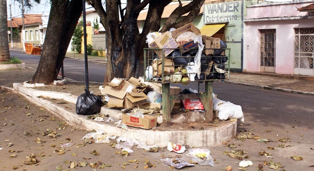 A prefeitura de Guiricema quer evitar o acúmulo de lixo fora dos horários da coleta (foto ilustrativa)