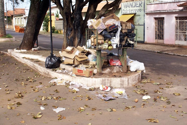 A prefeitura de Guiricema quer evitar o ac&uacute;mulo de lixo fora dos hor&aacute;rios da coleta (foto ilustrativa)