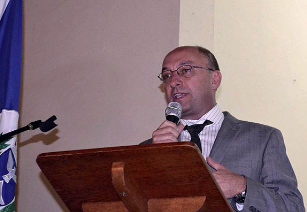 Paulo César Neves, prefeito de Guarani, durante as comemorações do centenário daquele município