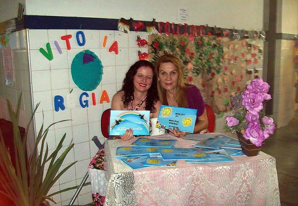 Renata Abritta e Rita Barros, na noite de lançamento dos livros