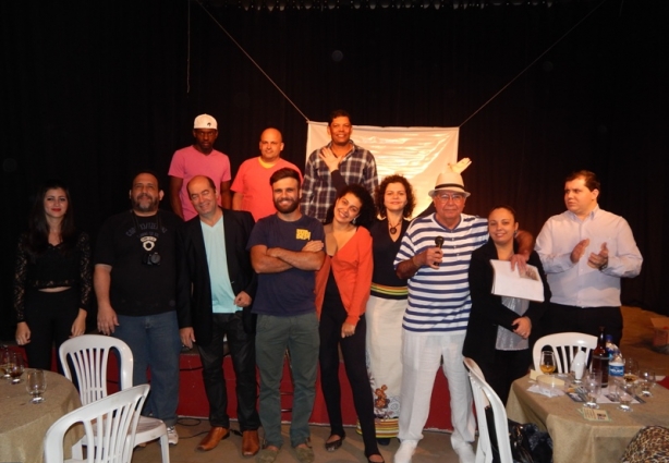 O Noites Cariocas reuniu um animado grupo de pessoas na Casa de Cultura Simão