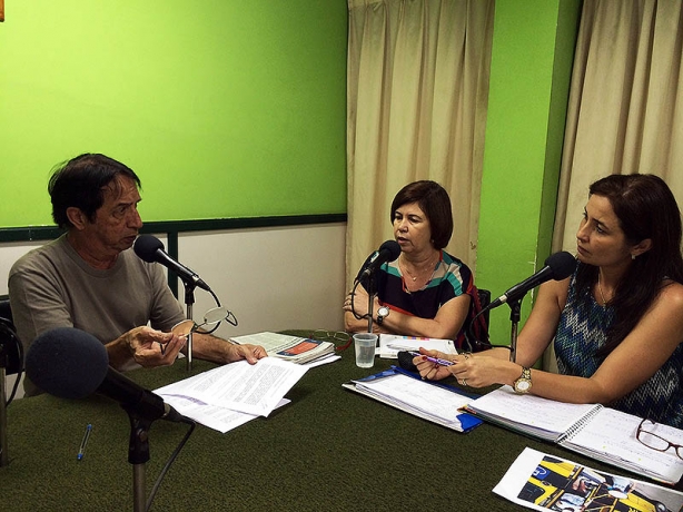 Sousa Mendon&ccedil;a, Sandra Vieira e Luciana Moreira durante o programa