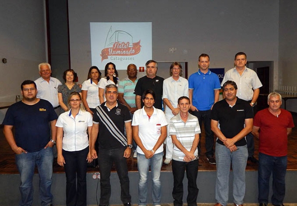 Alguns dos participantes e idealizadores do Projeto Natal Iluminado