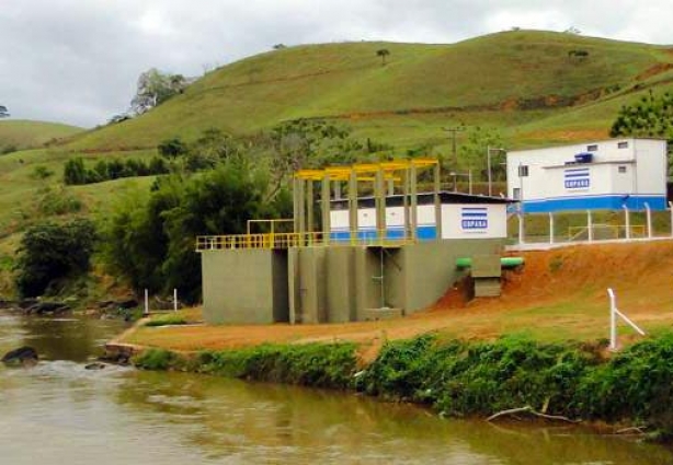 Local onde a Copasa faz a captação de água em Cataguases