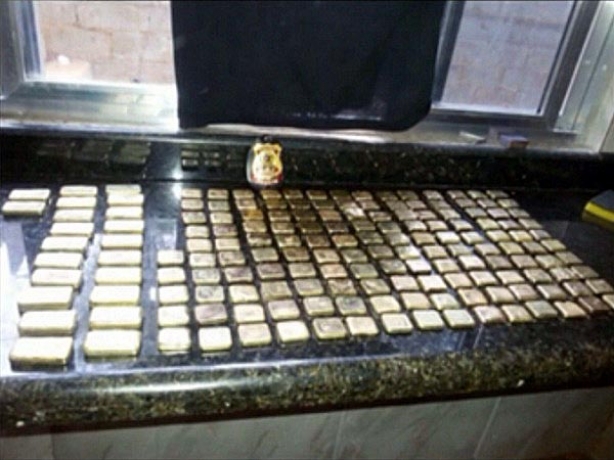 As barras de ouro valem cerca de R$2 milh&otilde;es e estavam em um distrito de Muria&eacute;