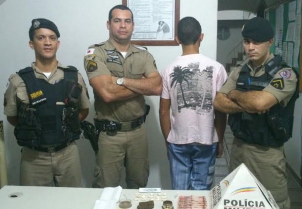 O rapaz disse aos policiais que vende drogas desde os 16 anos de idade