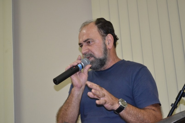 O radialista Gomes durante seu pronunciamento na Tribuna da C&acirc;mara