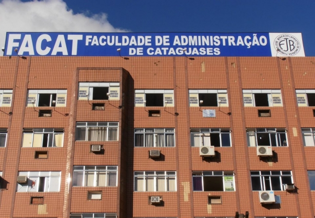 A FACAT realiza seu vestibular 2015 neste sábado,15 de novembro