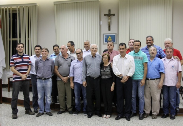 Os vereadores homenagearam o farmacêutico Alceu Soares Barroso