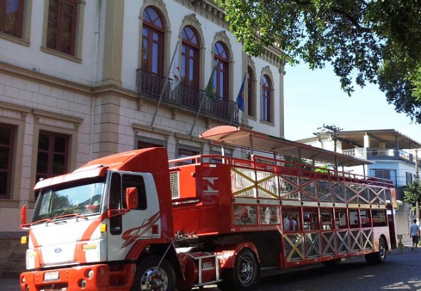 Trio da Alegria está sem funcionar e seu proprietário fala em "perseguição"