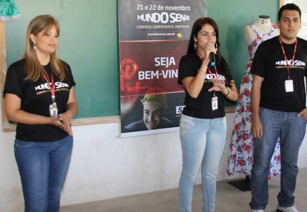 Equipe técnica do SENAI durante minicurso realizado na manhã dessa sexta-feira