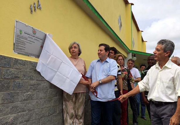 Logo no início da solenidade foi descerrada a placa alusiva à inauguração