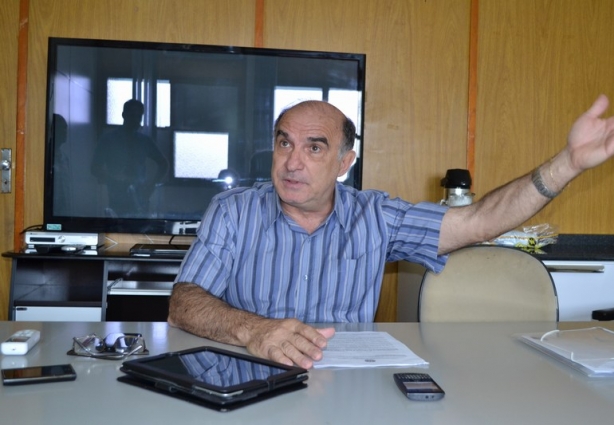 Geraldo Antonucci quer contratar médicos cubanos para vagas nos postos de saúde