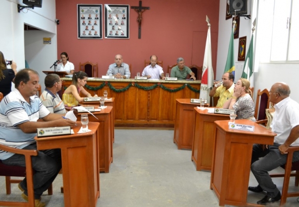 A sessão da Câmara elegeu novamente a mesma chapa que venceu a eleição na sessão anterior