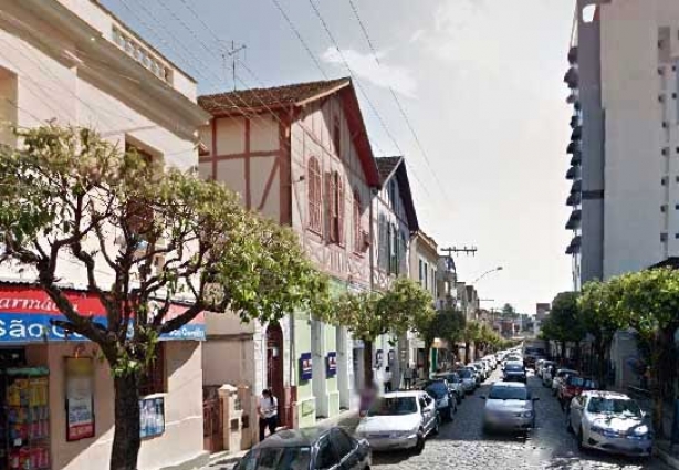 Rua Barão de Cotegipe, centro comercial de Leopoldina