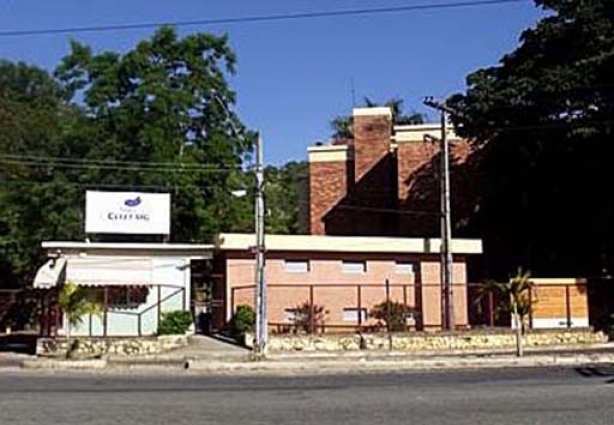 Fachada do Cefet-Leopoldina onde alunos de Cataguases estudam