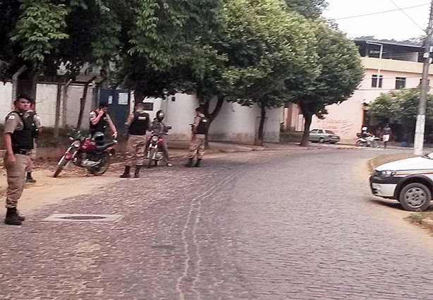 A operação transcorreu no bairro Taquara Preta na tarde dessa sexta-feira