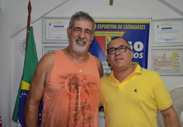 Jorjão Abrita, à esquerda, e Paulo Santana, assumiram a direção da Liga Esportiva de Cataguases