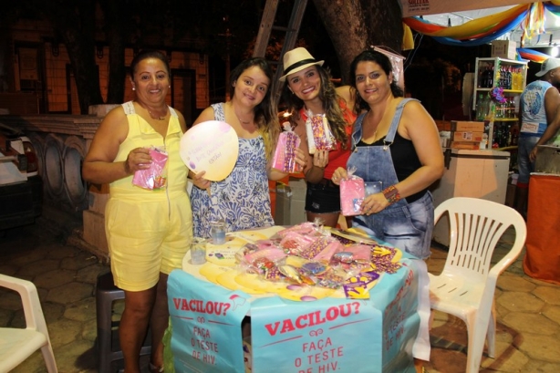 A campanha contra a Aids e outras doen&ccedil;as sexualmente transmiss&iacute;veis vem sendo feita na Passarela do Samba, em Cataguases