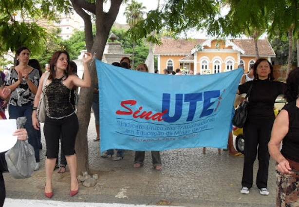 OSindUTE em Leopoldina está mobilizando a categoria em torno de uma passeata (foto ilustrativa)