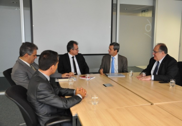 Os deputados se encontraram com o Secretário de Desenvolvimento Econômico de Minas para defender o crescimento da Zona da Mata