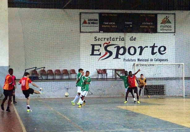 As partidas de futsal foram sempre muito disputadas revelando bom nível técnico das equipes