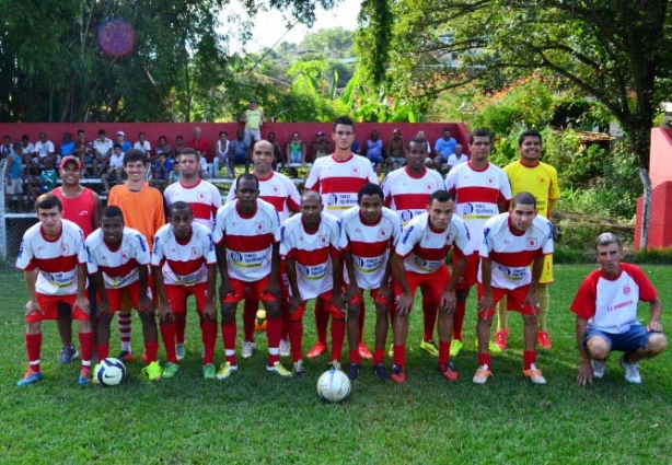 O Democrata, de Santana de Cataguases (foto), venceu sua partida contra o Nacional, de Visconde do Rio Branco