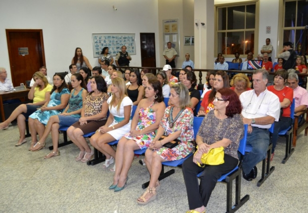 Uma grande parte dos homenageados são funcionários da Escola Estadual Guido Thomaz Marlière