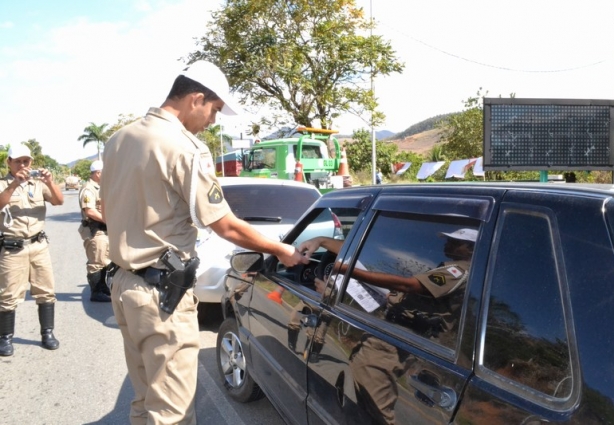 A Polícia Rodoviária Estadual em Dona Euzébia está realizando blitz nas estradas da região