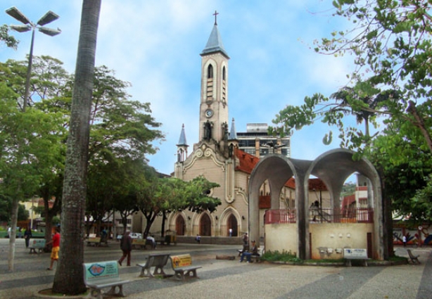 Praça Silviano Brandão, onde fica a Câmara Municipal de Viçosa, local da Audiência Pública